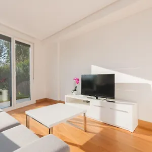 Ulia A - Local Rentss Apartamento